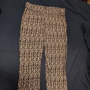 Black and white print pull-on pants - with pockets!